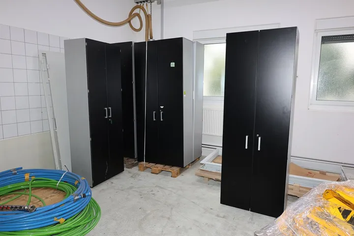 6 x Büroschrank Maße: 80 x 44 x 227 cm